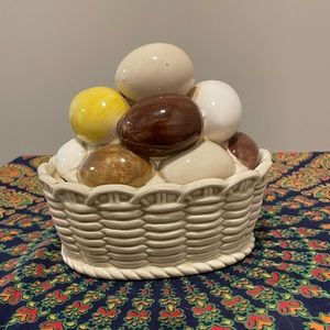Vintage Armbee made in Japan ceramic egg basket with lid. EUC!!